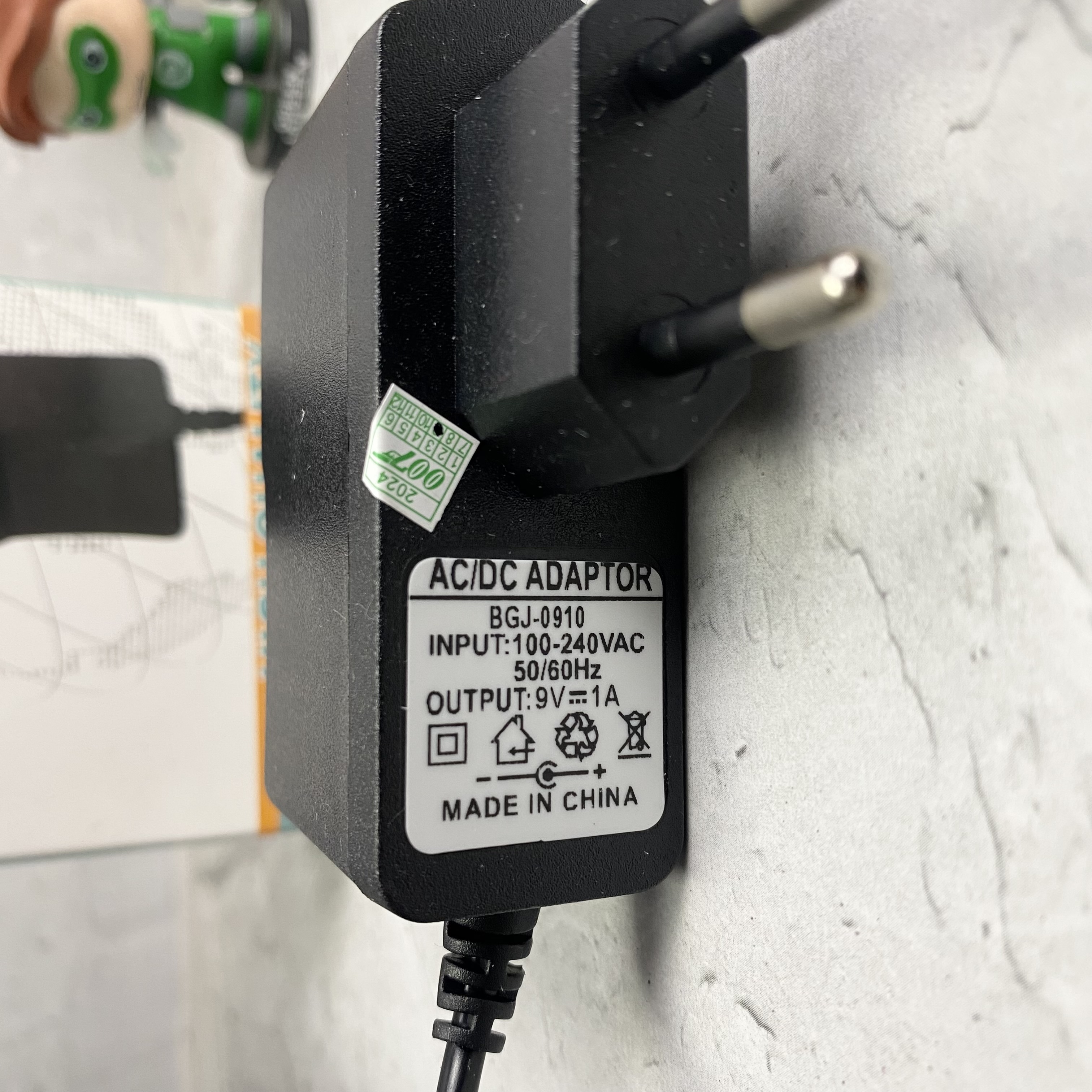 Adaptor 9v 1a 02